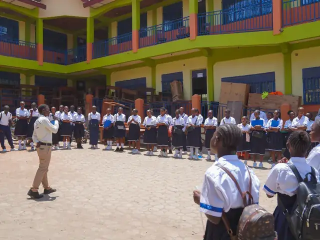 School powered by HELZ hybrid ESS